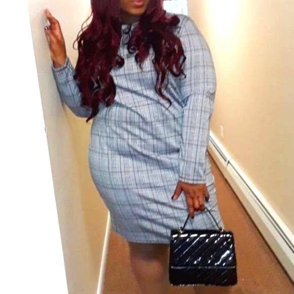 Forever 21 Plus Dress - Picture 2 of 2